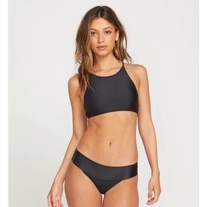Volcom simply solid top